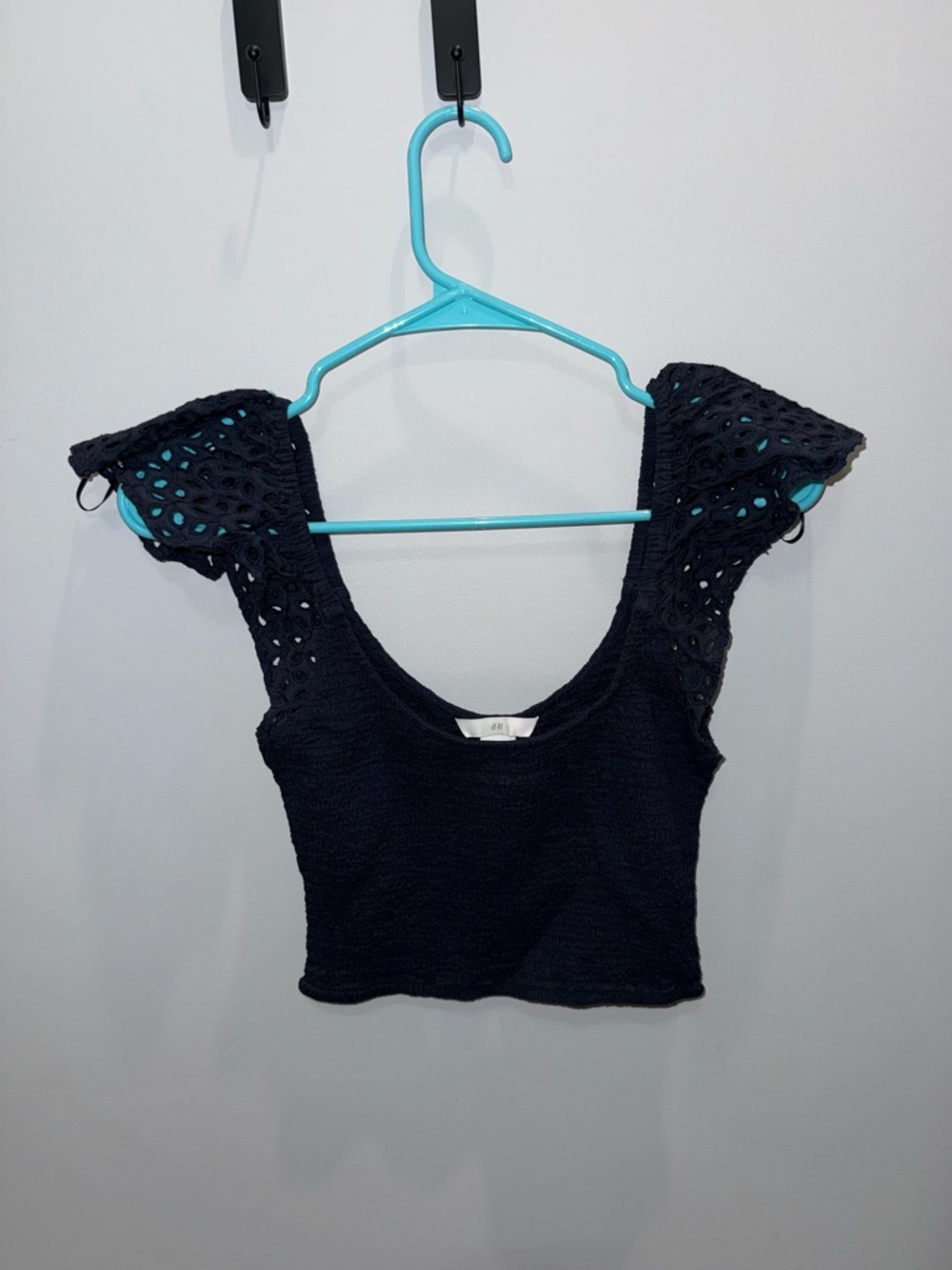 H&M Navy Blue Cropped Scoop Top with Crochet Flutter Sleeves